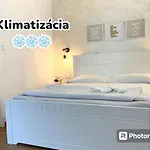 Zeleny Dom * Podhajska