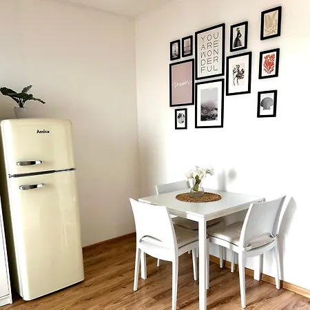 홈스테이 Zeleny Dom *