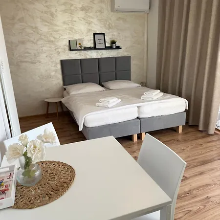 Zeleny Dom * Podhájska