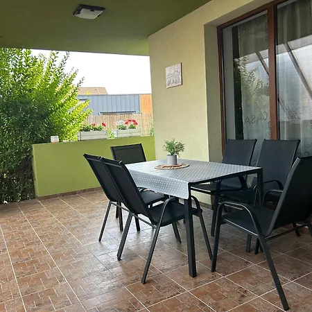 Zeleny Dom * Podhájska