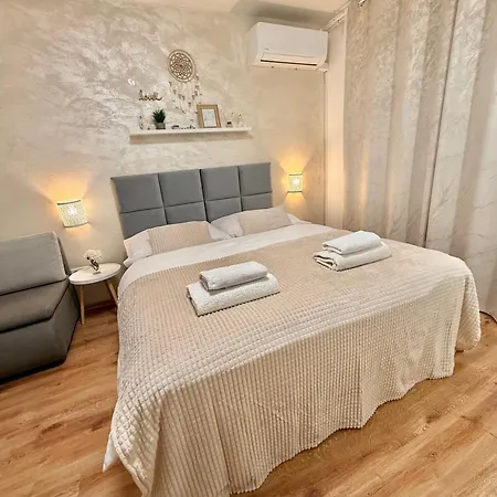 Zeleny Dom * Podhájska