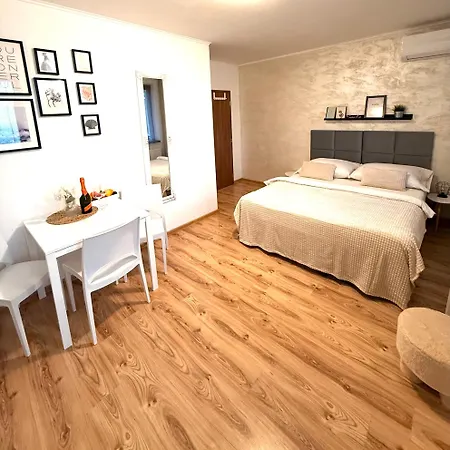 Zeleny Dom * Podhájska